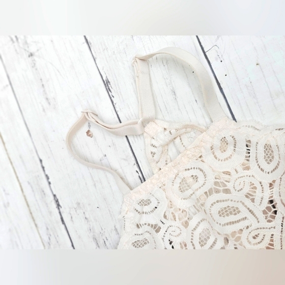 Victoria's Secret PINK Cream Floral Pattern Lace Push Up Halter Bra Bralette - Picture 4 of 9